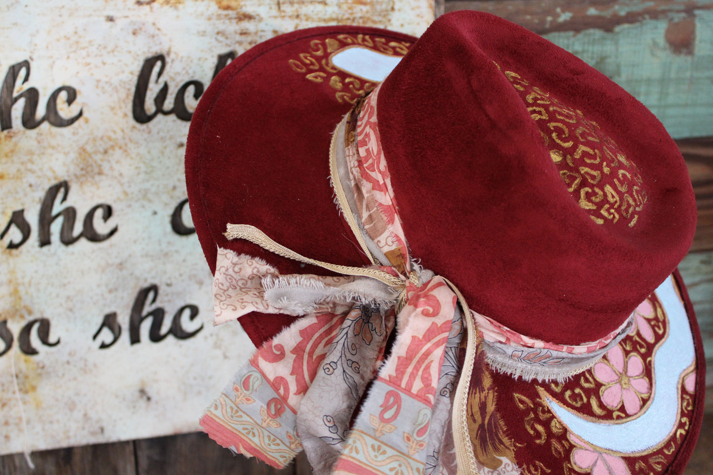 “Serpentine Elegance: The Hand-Painted Rancher Hat with Exotic Flair”